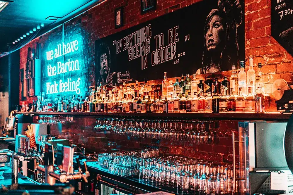 Barton Fink — back bar