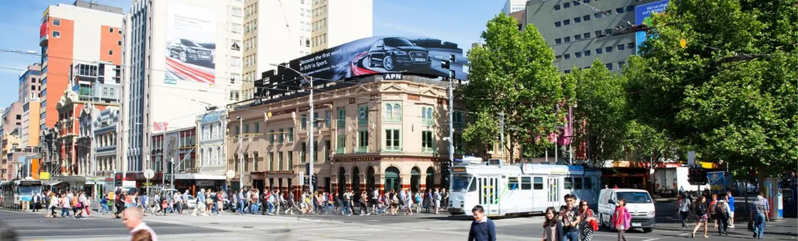 Young and Jacksons — hotel exterior
